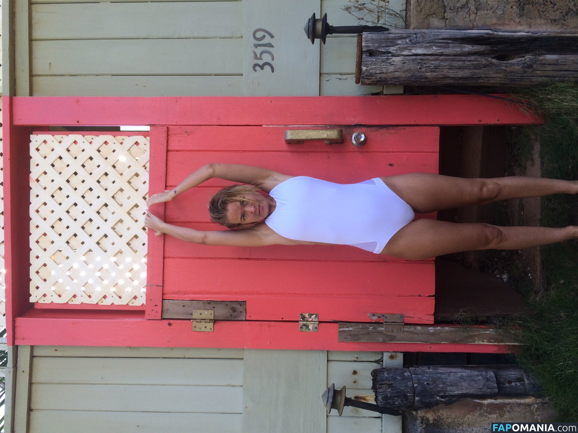 Lara Bingle Nud Fotografie scursă #334