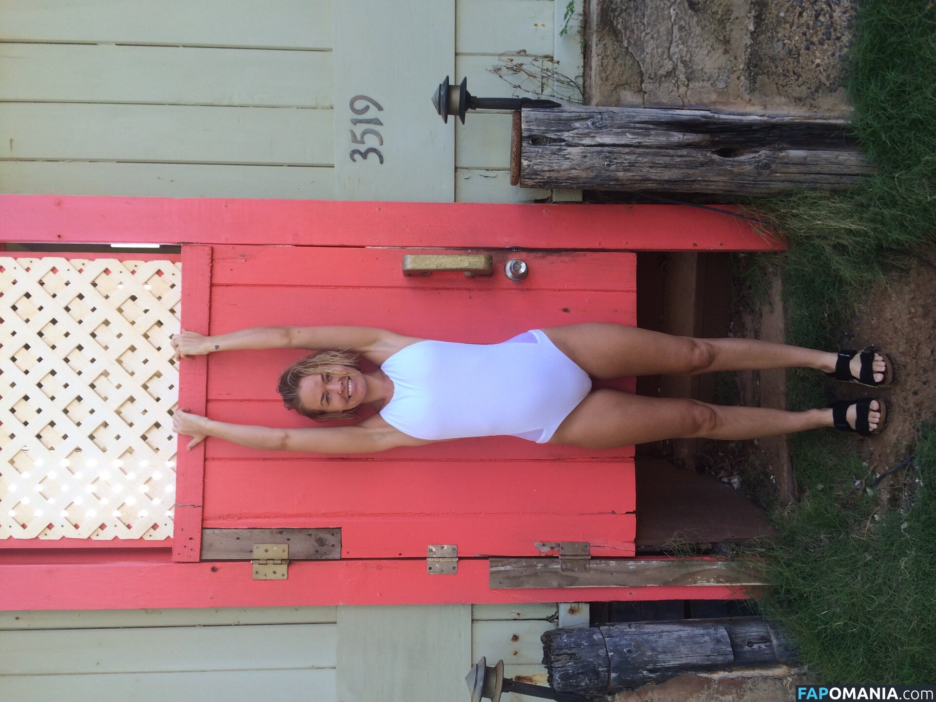 Lara Bingle Nud Fotografie scursă #340