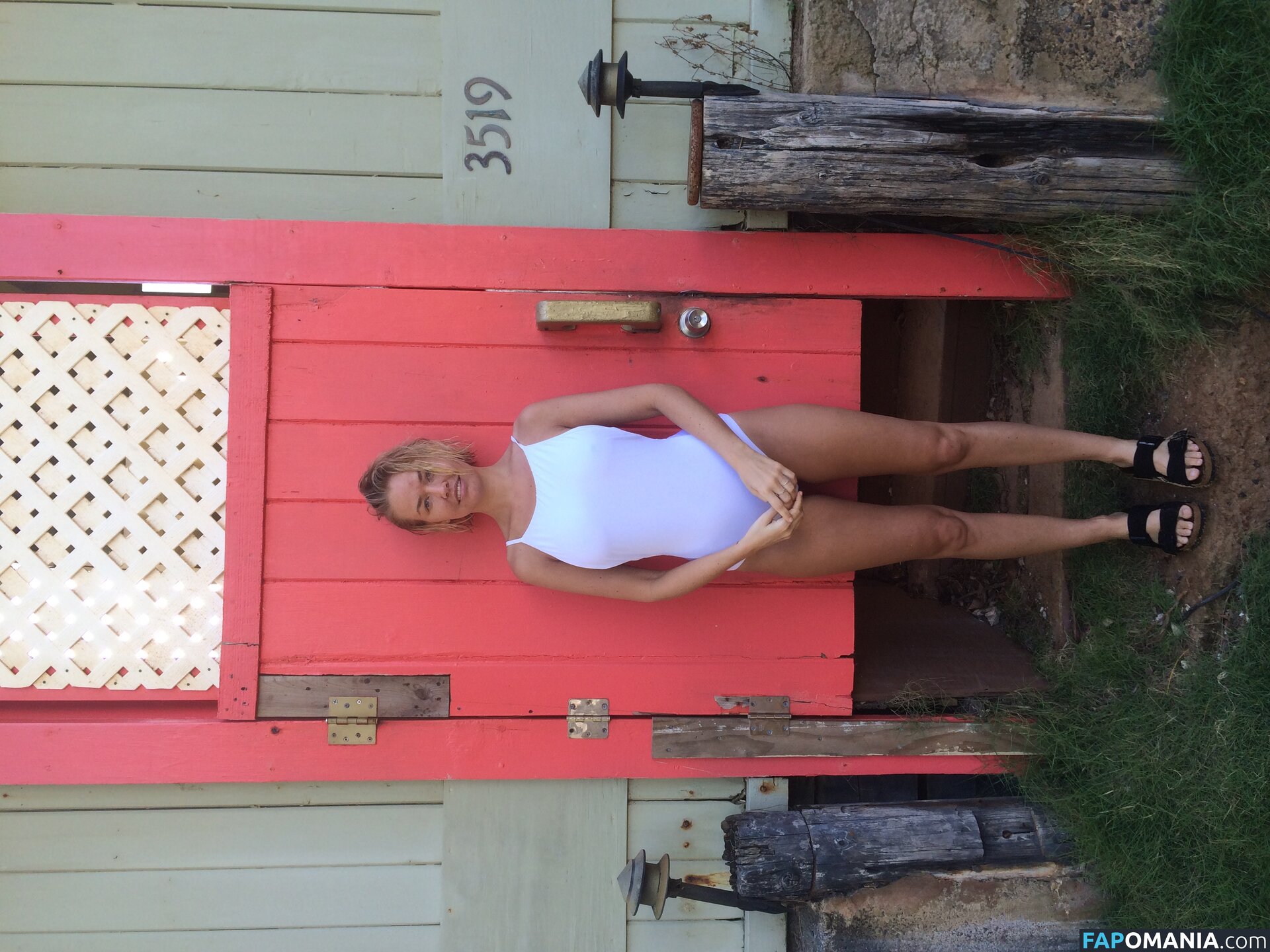 Lara Bingle Nud Fotografie scursă #345