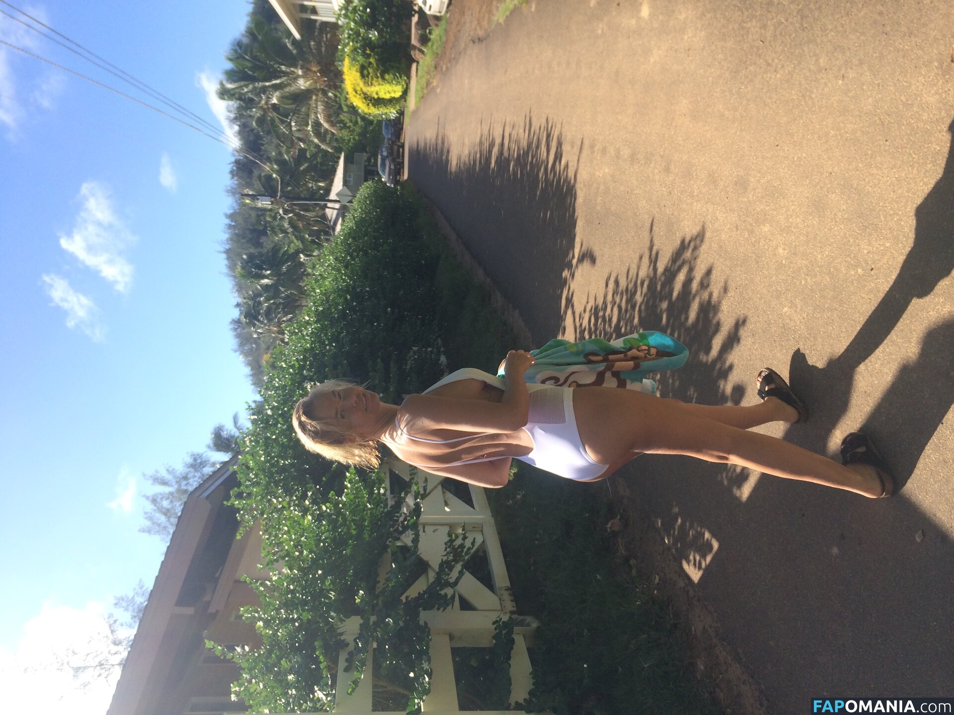 Lara Bingle Nud Fotografie scursă #359