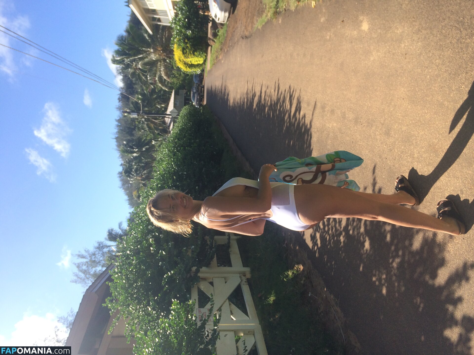 Lara Bingle Nud Fotografie scursă #360