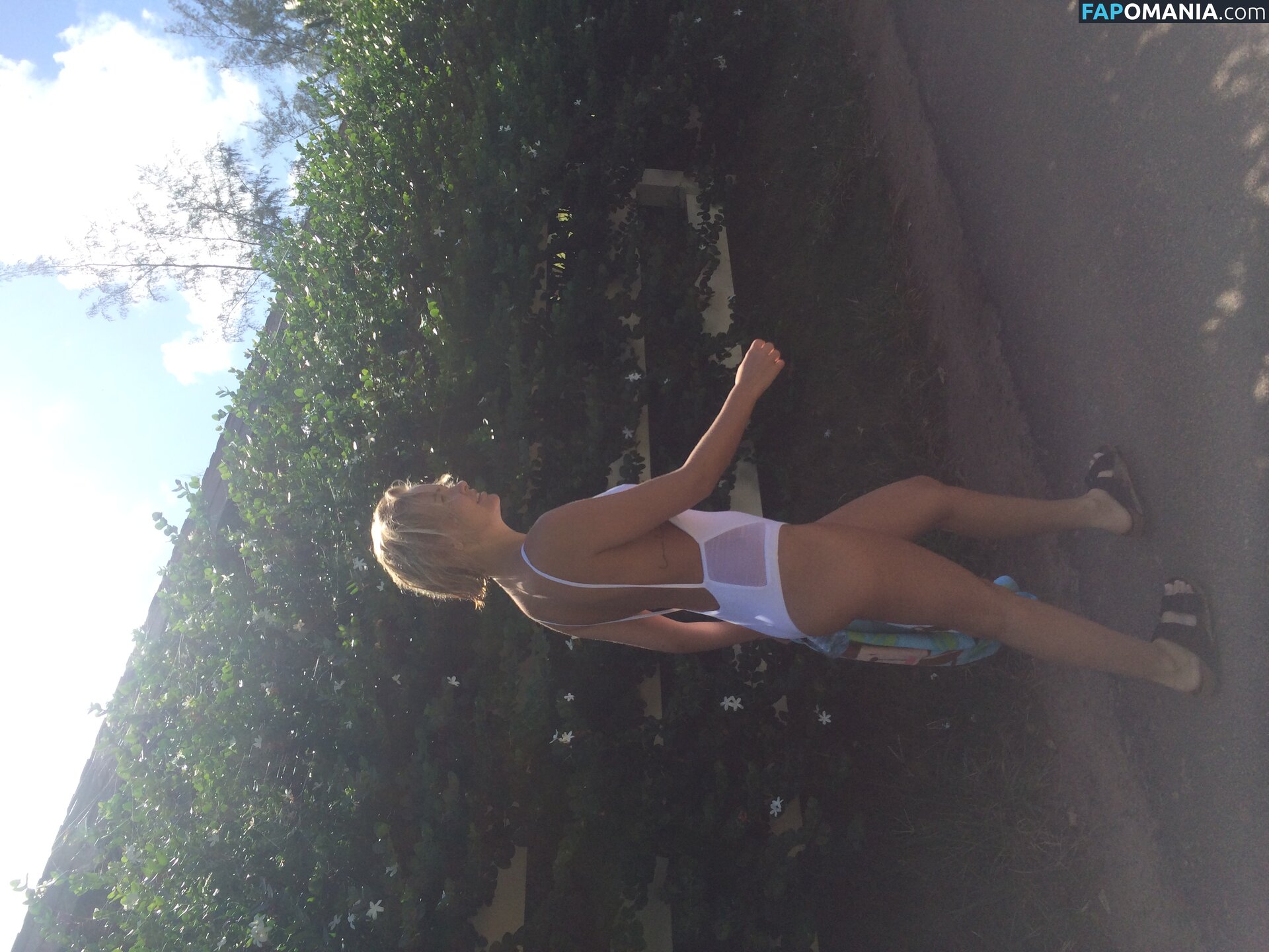 Lara Bingle Nud Fotografie scursă #364