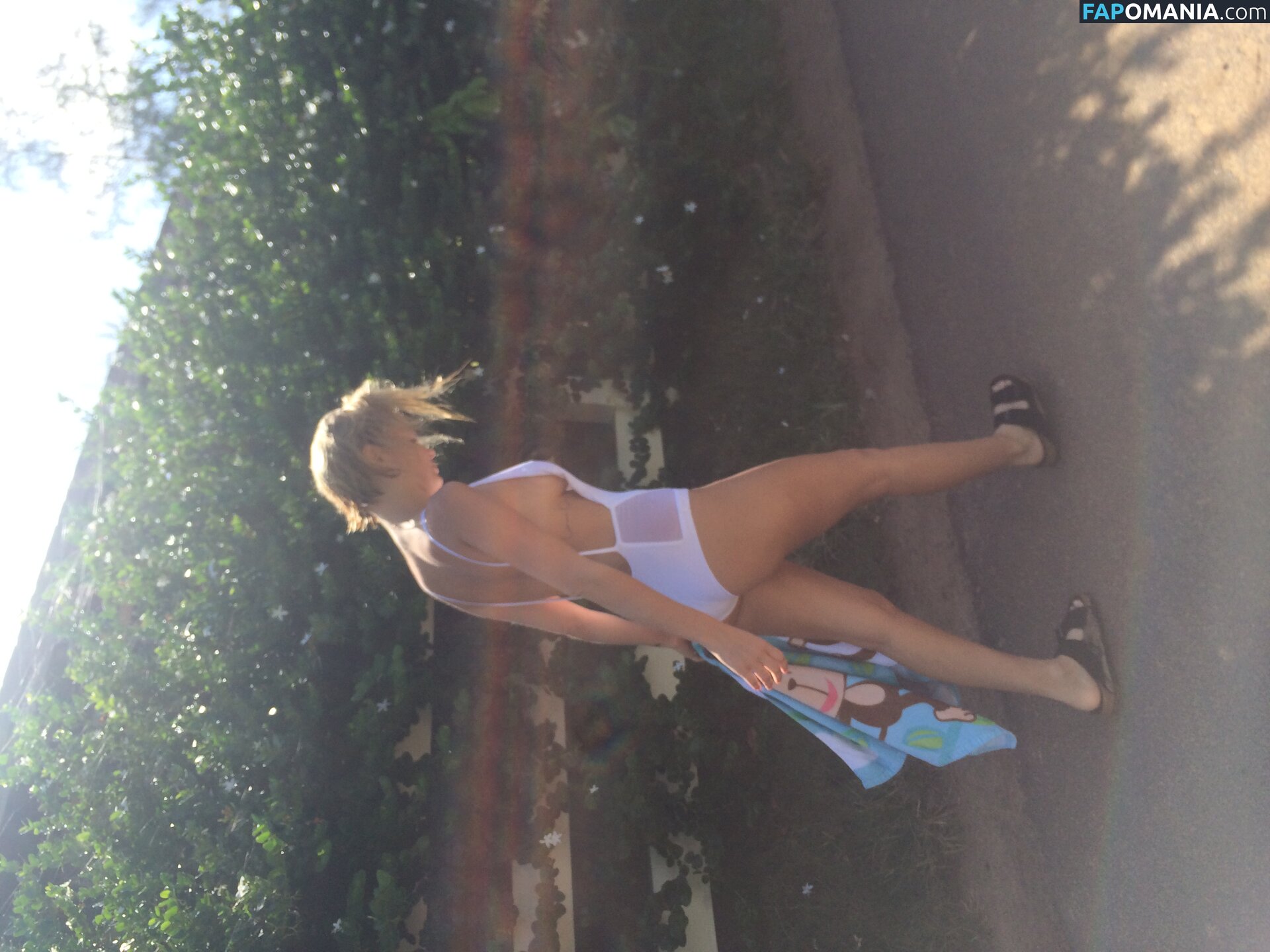 Lara Bingle Nud Fotografie scursă #365