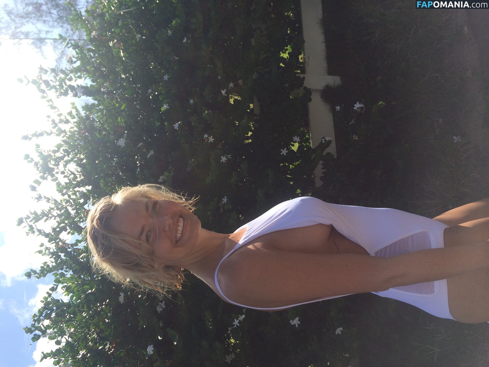 Lara Bingle Nud Fotografie scursă #373