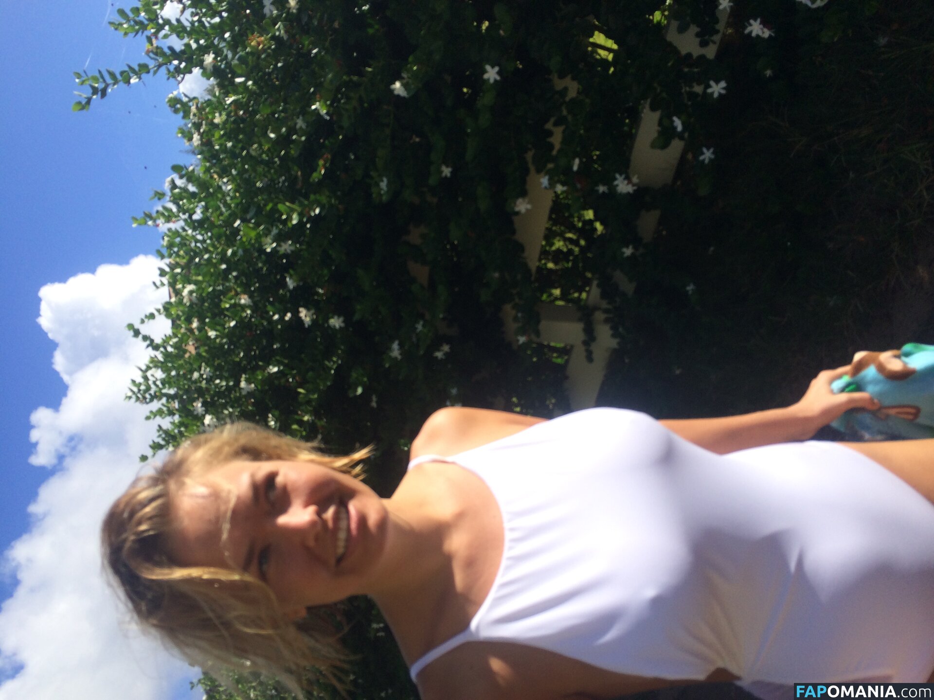 Lara Bingle Nud Fotografie scursă #379