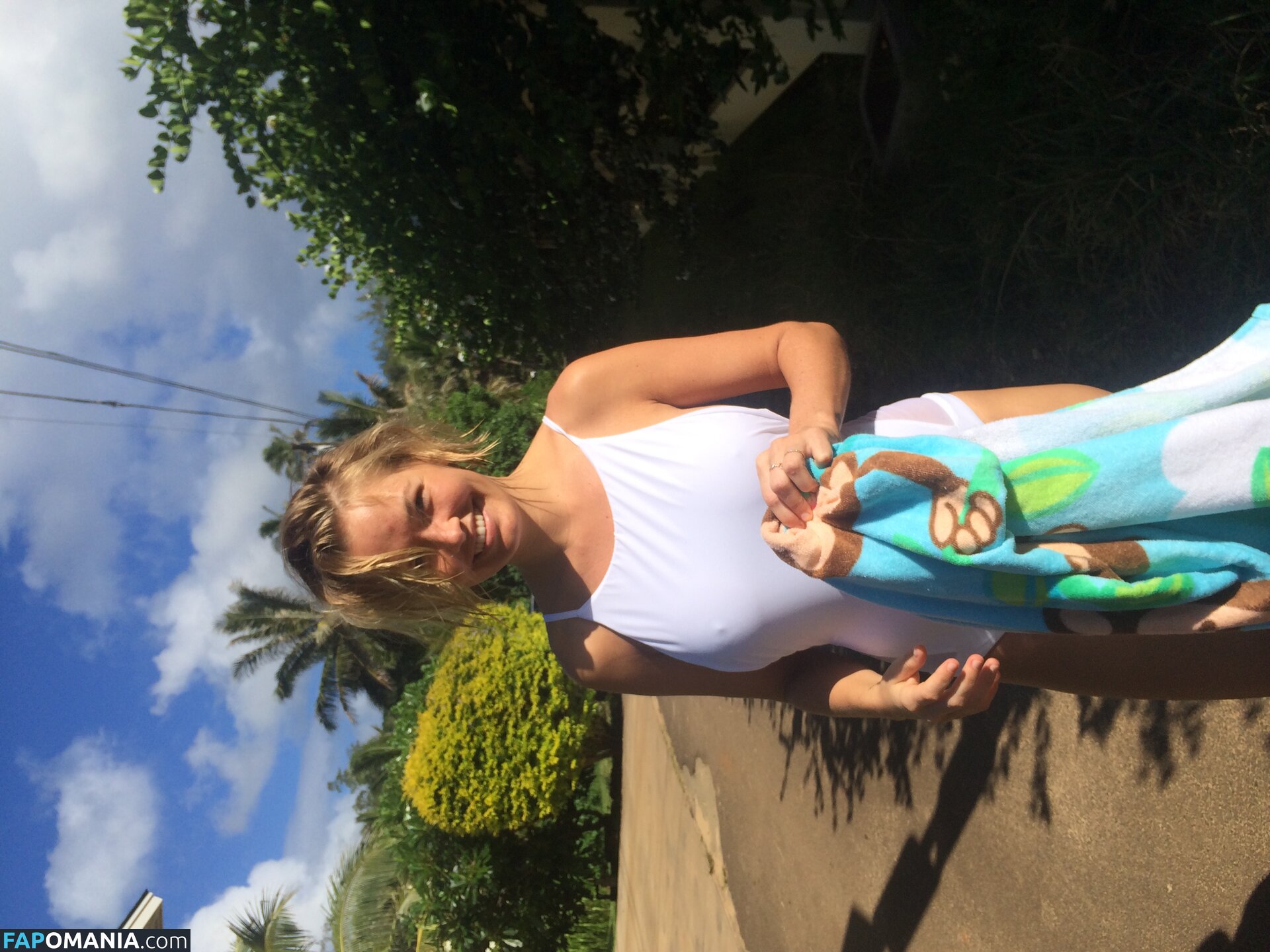 Lara Bingle Nud Fotografie scursă #391