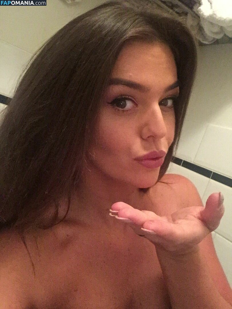 Laura Ponticorvo Nud Fotografie scursă #15