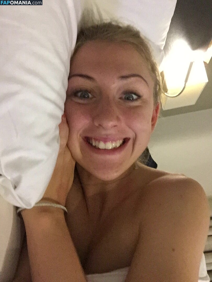 Laura Trott Nud Fotografie scursă #7