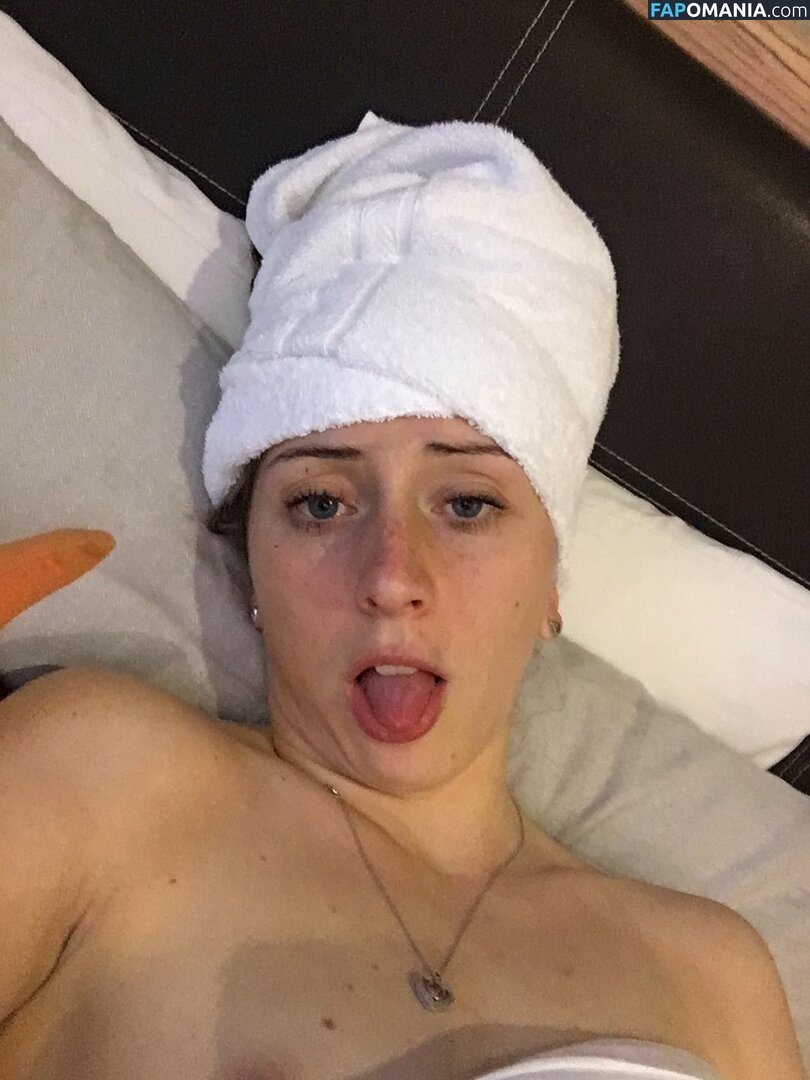 Laura Trott Nud Fotografie scursă #15
