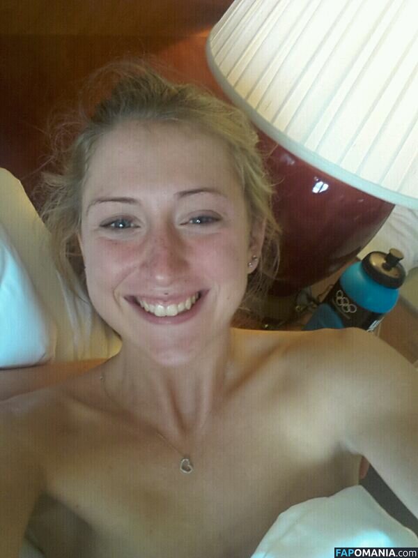 Laura Trott Nud Fotografie scursă #16