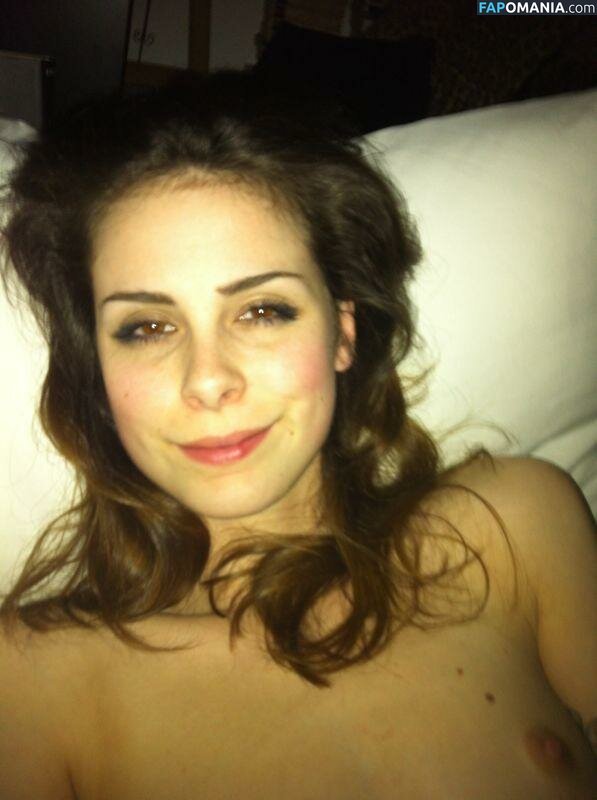 Lena Meyer Landrut Nud Fotografie scursă #2