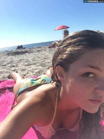 Lili Simmons Nud Fotografie scursă #17