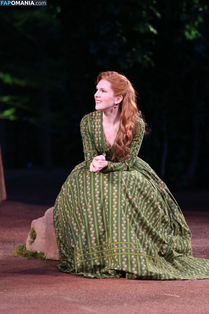 Lily Rabe Nud Fotografie scursă #8