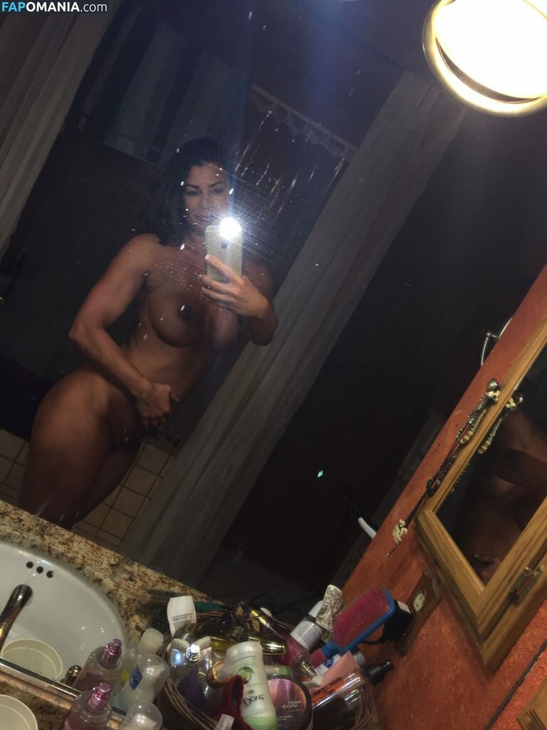 Lisa Marie Varon Nud Fotografie scursă #17