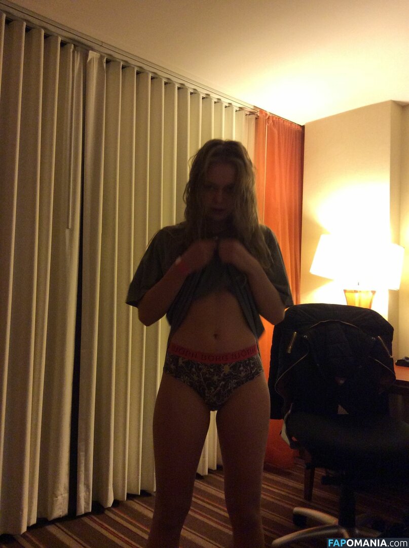 Lisa Zweerman Nud Fotografie scursă #11