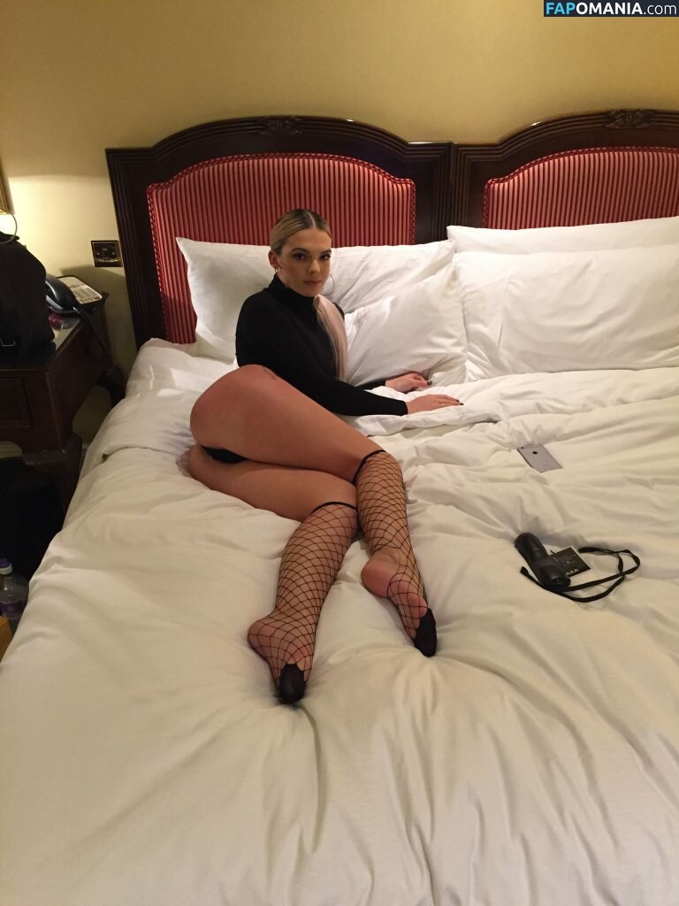 Louisa Johnson Nud Fotografie scursă #18