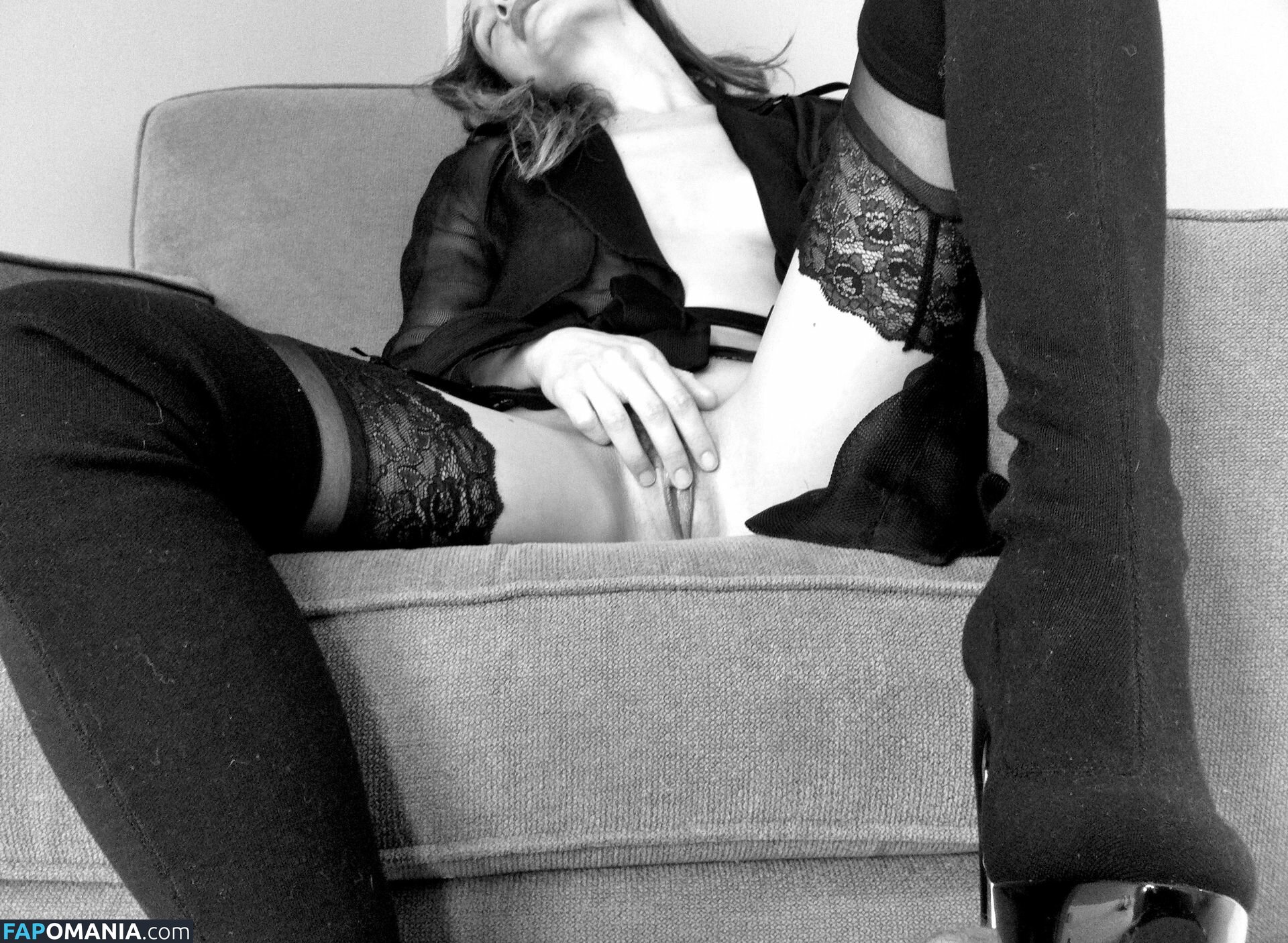 Maggie Q Nud Fotografie scursă #4