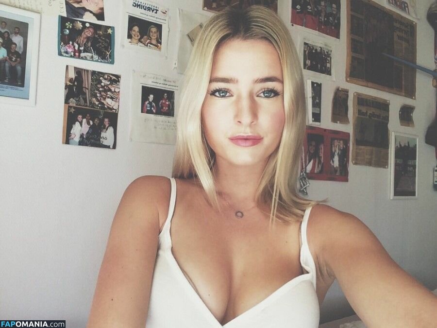 Maiken Skoie Brustad Nud Fotografie scursă #7