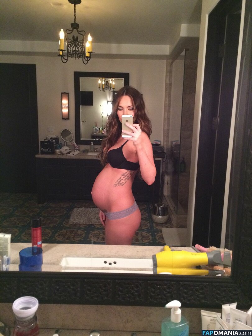 Megan Fox Nud Fotografie scursă #20