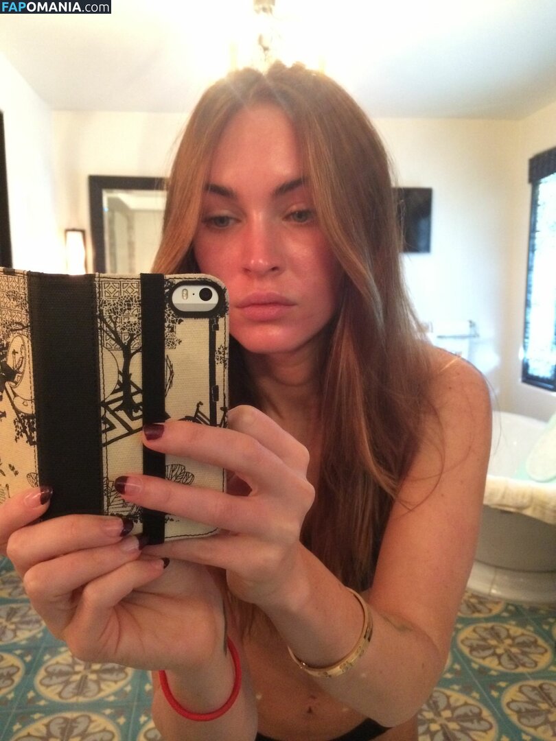 Megan Fox Nud Fotografie scursă #24