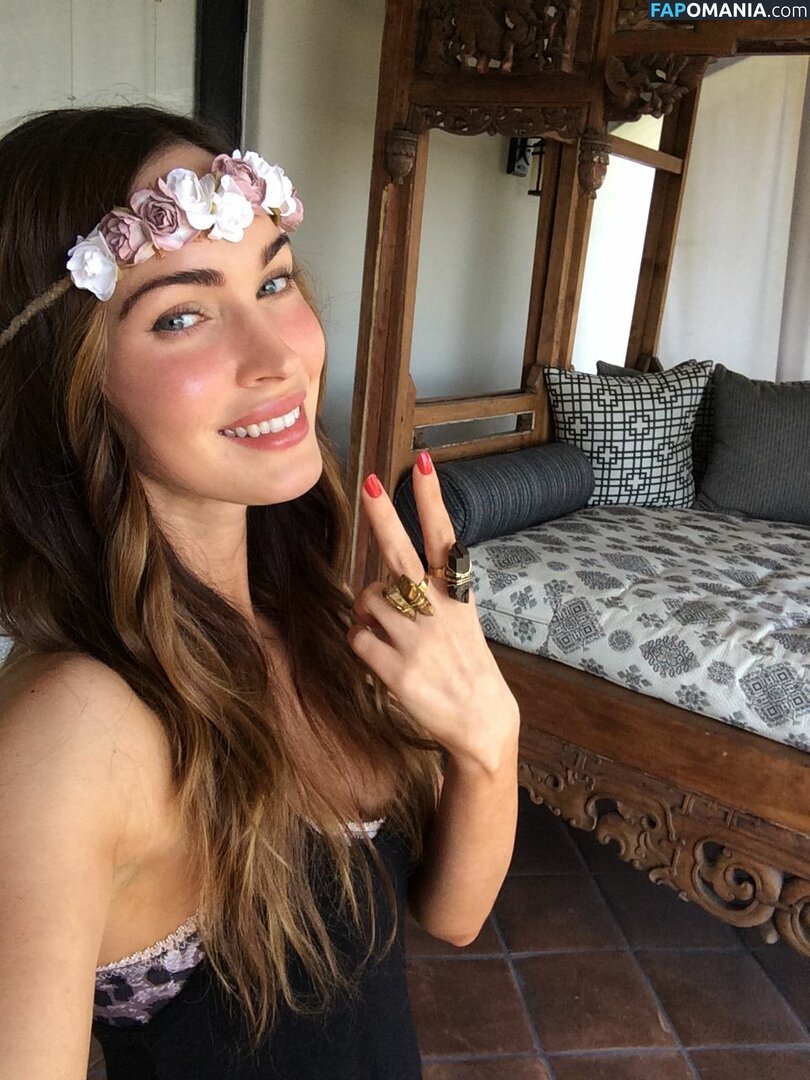 Megan Fox Nud Fotografie scursă #32
