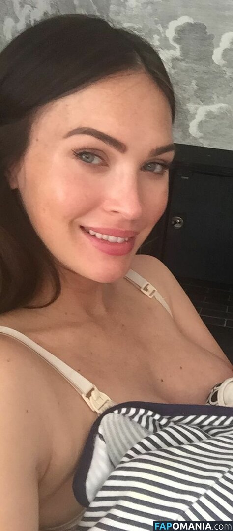 Megan Fox Nud Fotografie scursă #53
