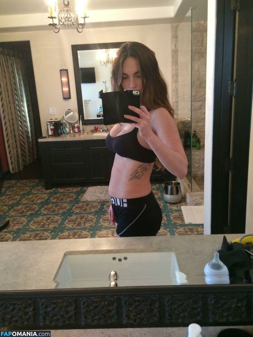 Megan Fox Nud Fotografie scursă #63