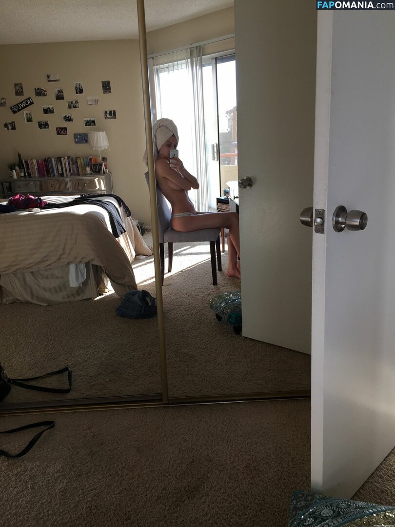 Mia Serafino Nud Fotografie scursă #21