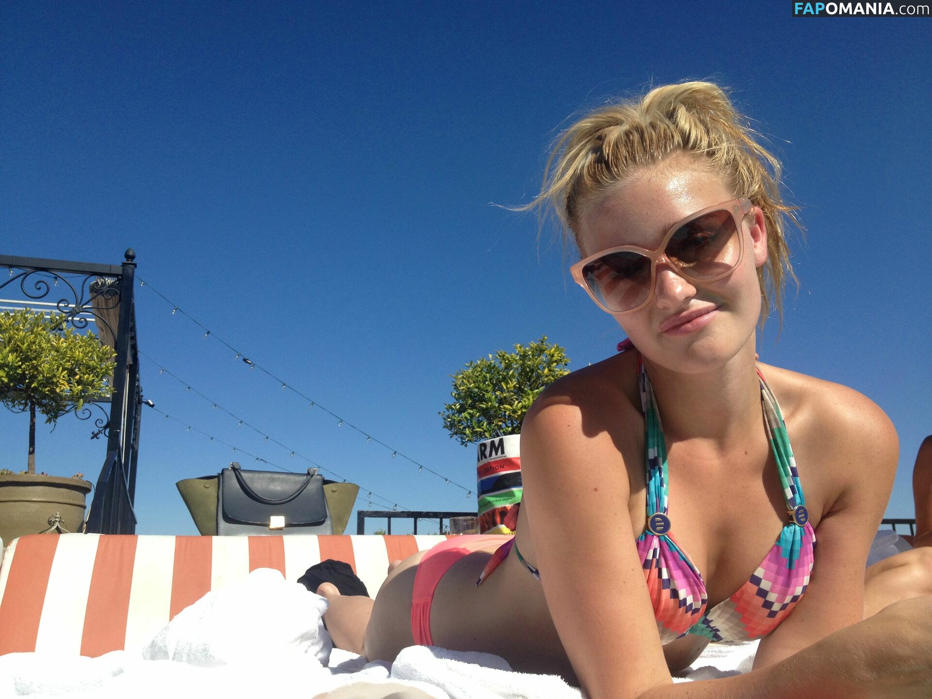 Michalka Sisters Nud Fotografie scursă #1