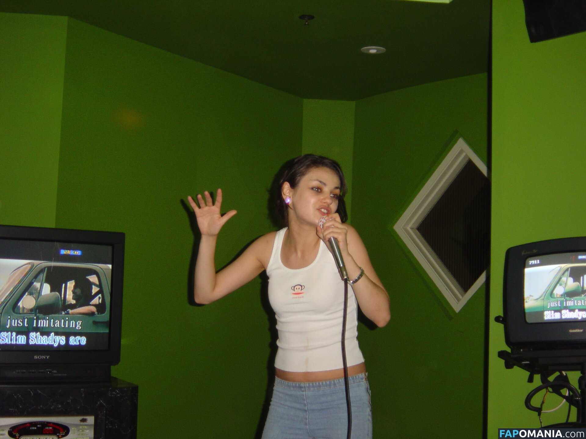 Mila Kunis Nud Fotografie scursă #9