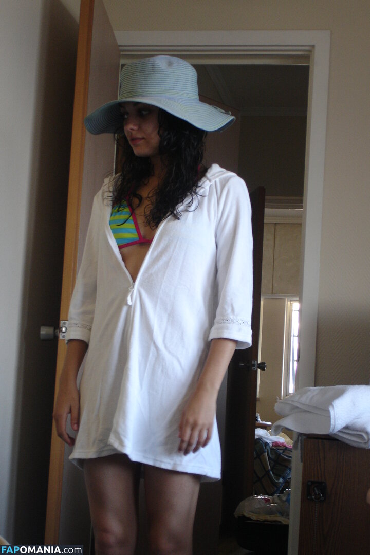 Mila Kunis Nud Fotografie scursă #25