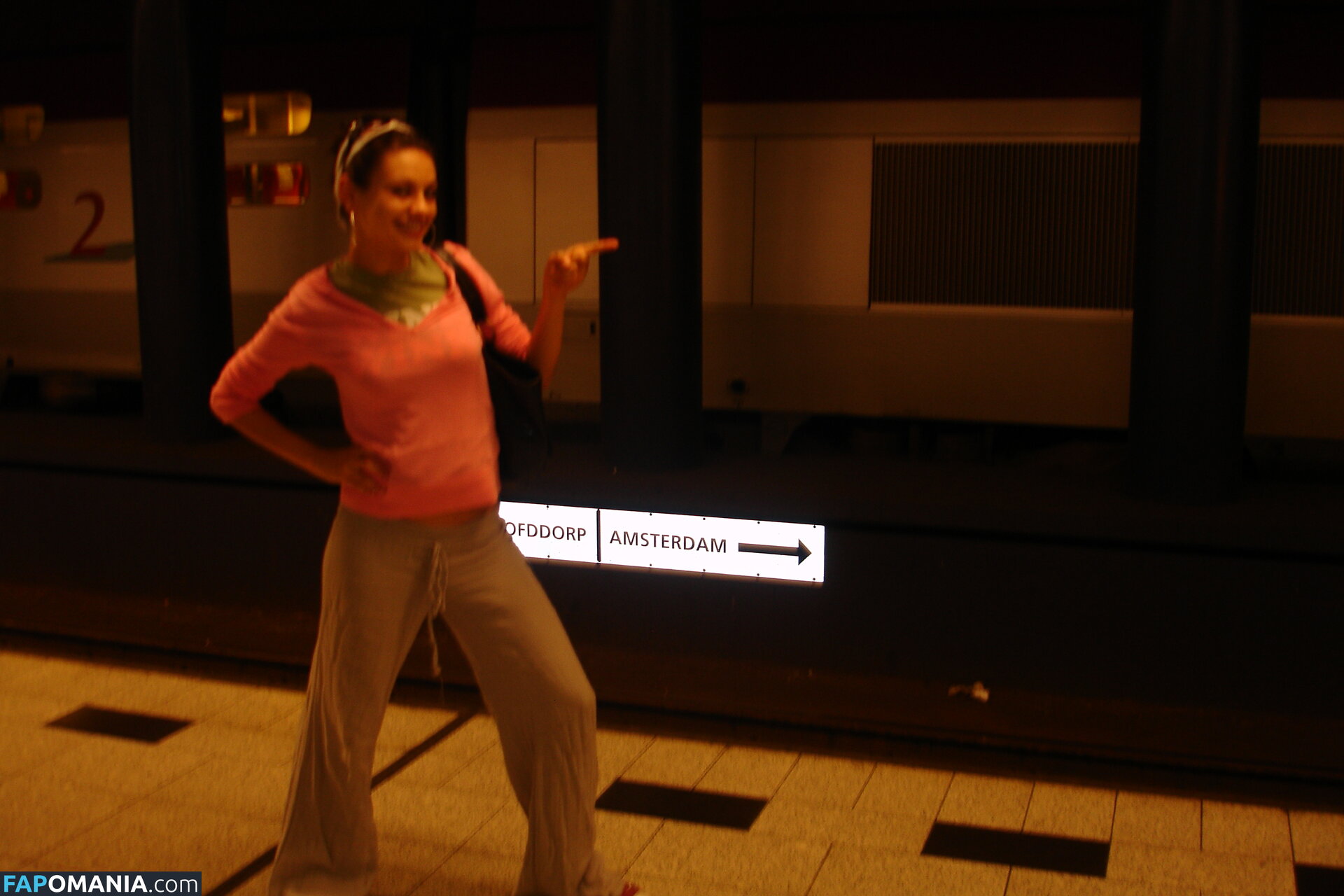 Mila Kunis Nud Fotografie scursă #26