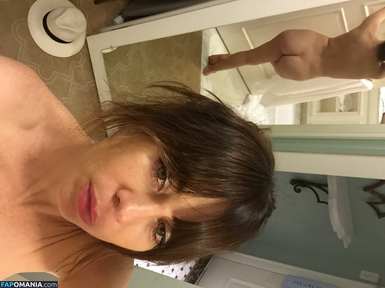 Natasha Leggero Nud Fotografie scursă #7