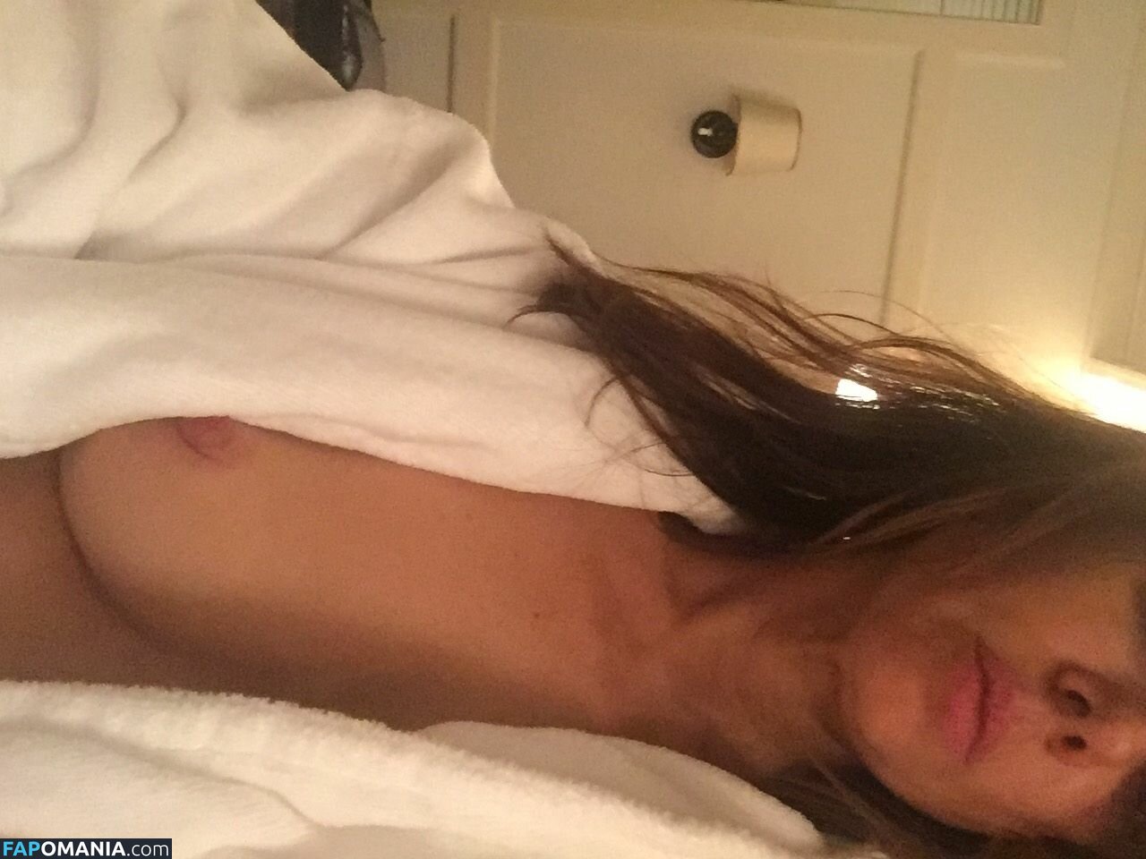Natasha Leggero Nud Fotografie scursă #12