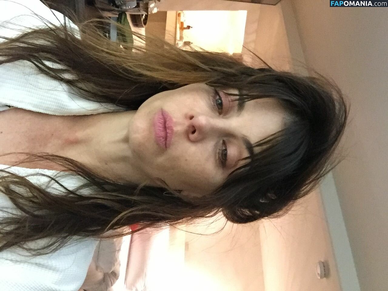 Natasha Leggero Nud Fotografie scursă #14