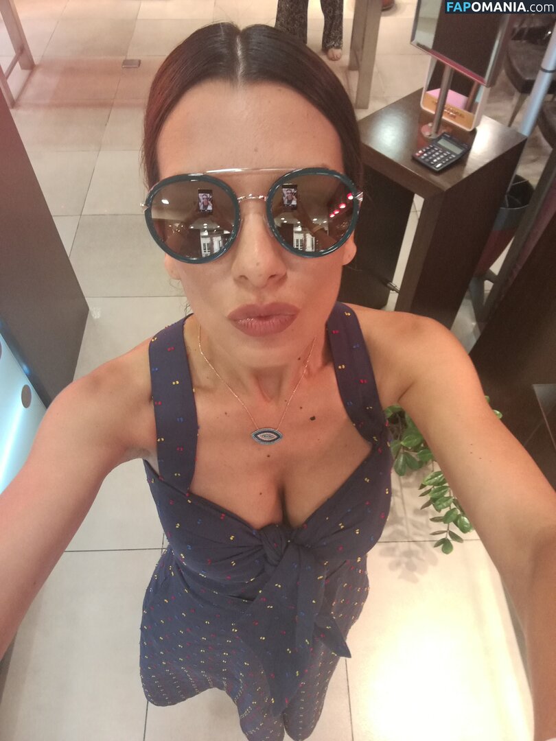 Nikoletta Ralli Nud Fotografie scursă #63