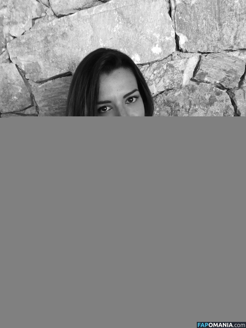 Nikoletta Ralli Nud Fotografie scursă #82