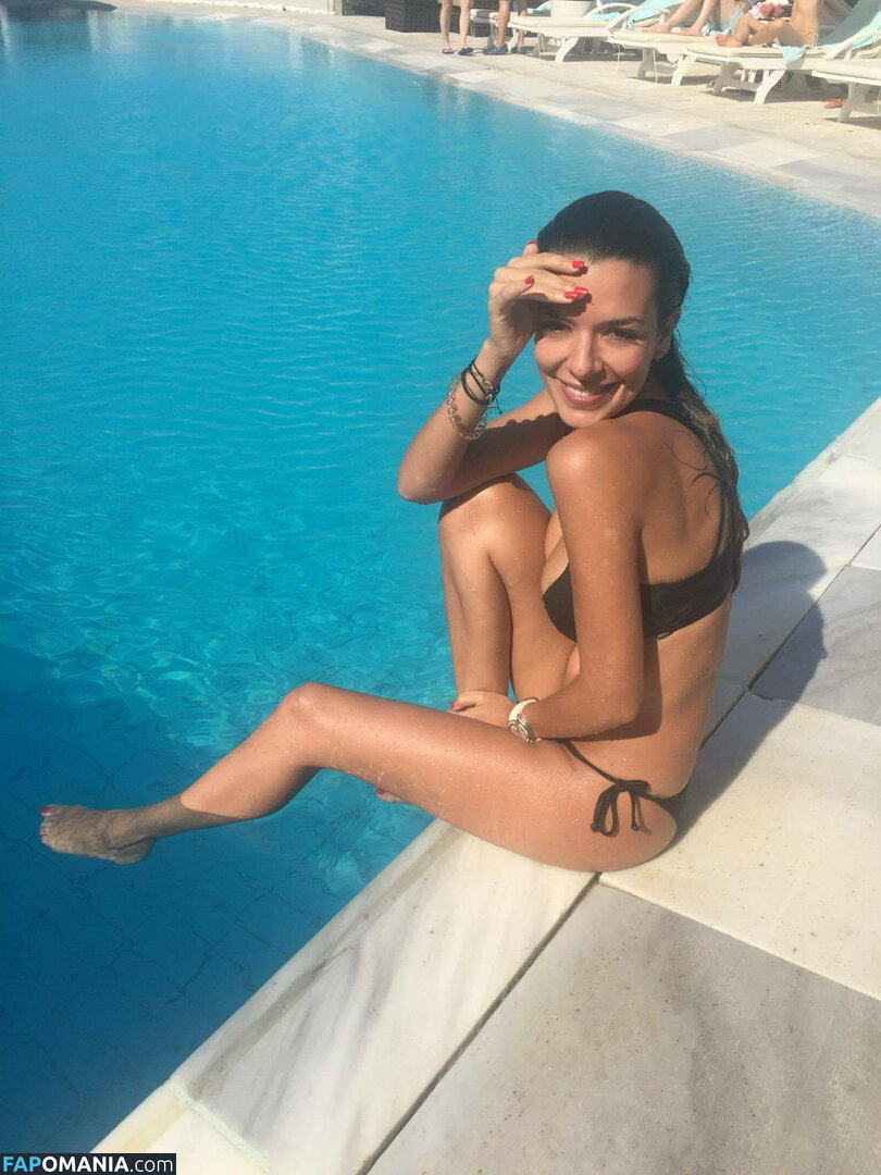 Nikoletta Ralli Nud Fotografie scursă #132