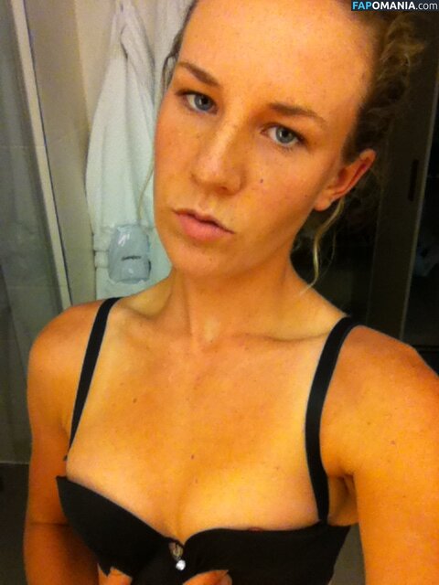 Olivia Rogowska Nud Fotografie scursă #7