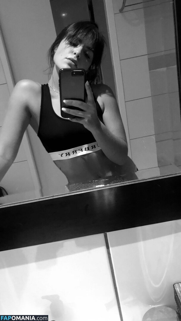 Olympia Valance Nud Fotografie scursă #7