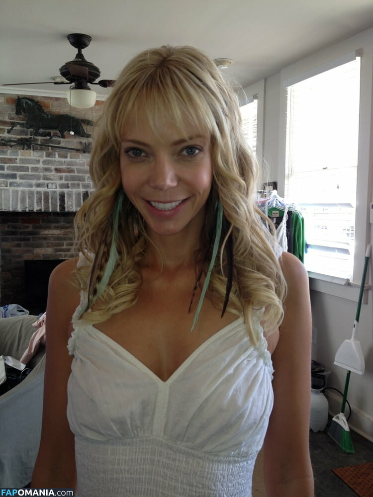Riki Lindhome Nud Fotografie scursă #4