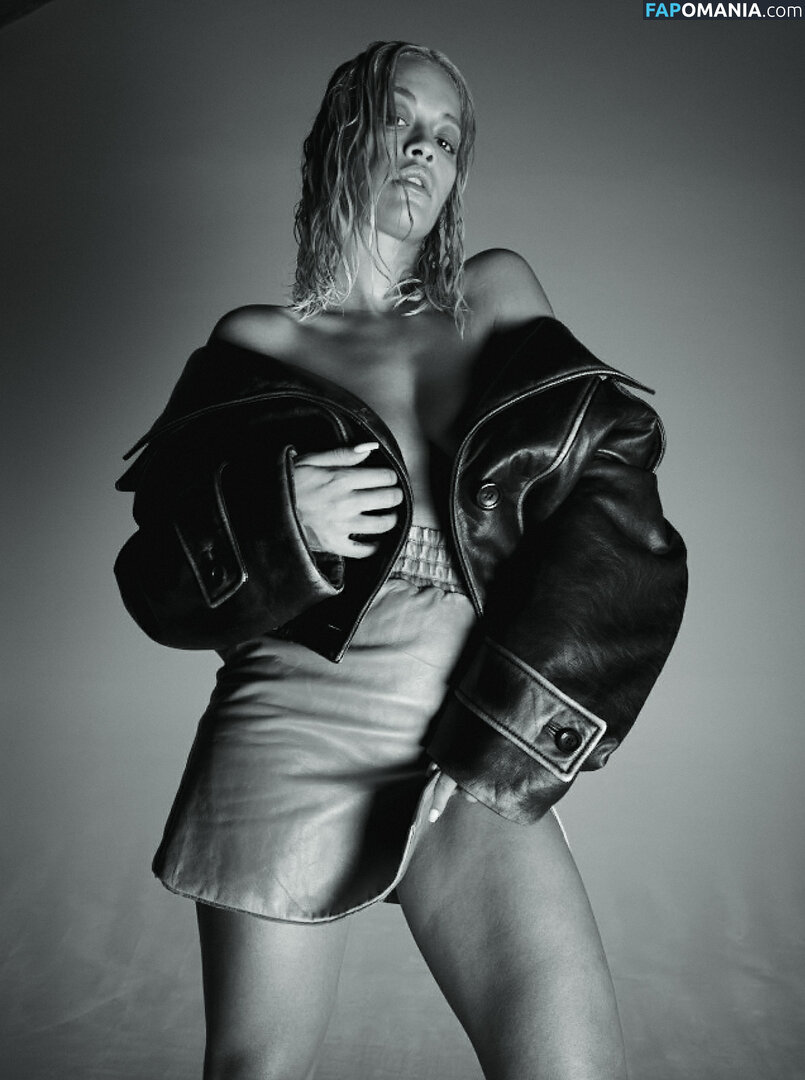 Rita Ora Nud Fotografie scursă #103