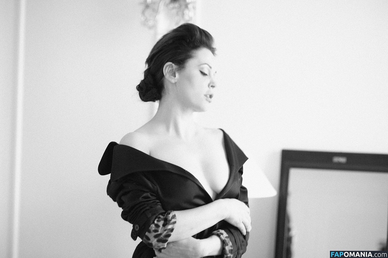Rose McGowan Nud Fotografie scursă #67