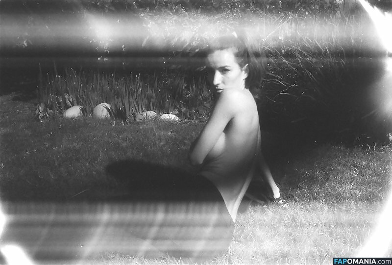Salome Stevenin Nud Fotografie scursă #4