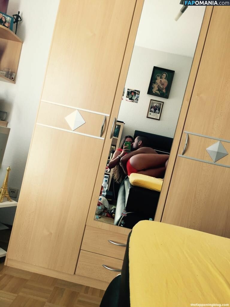 Sarah Lombardi Nud Fotografie scursă #40