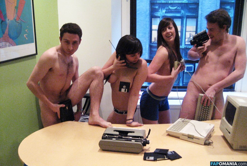 Sarah Schneider Nud Fotografie scursă #17