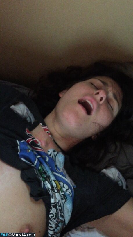 Scout Taylor Compton Nud Fotografie scursă #1