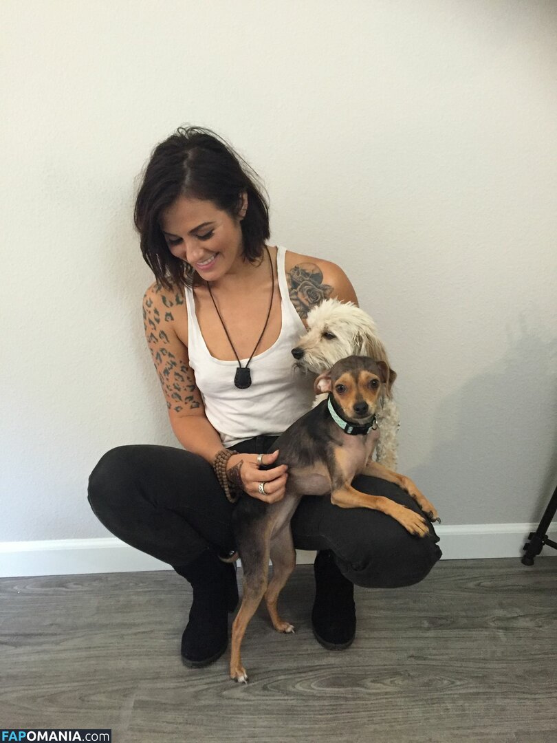 Scout Taylor Compton Nud Fotografie scursă #23