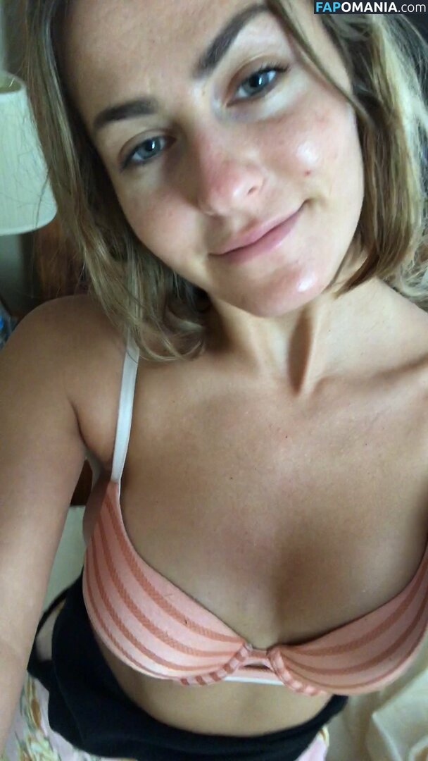 Scout Taylor Compton Nud Fotografie scursă #24