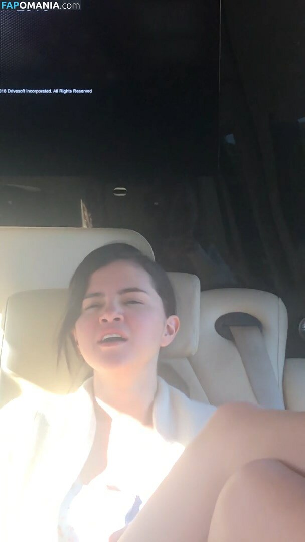 Selena Gomez Nud Fotografie scursă #28
